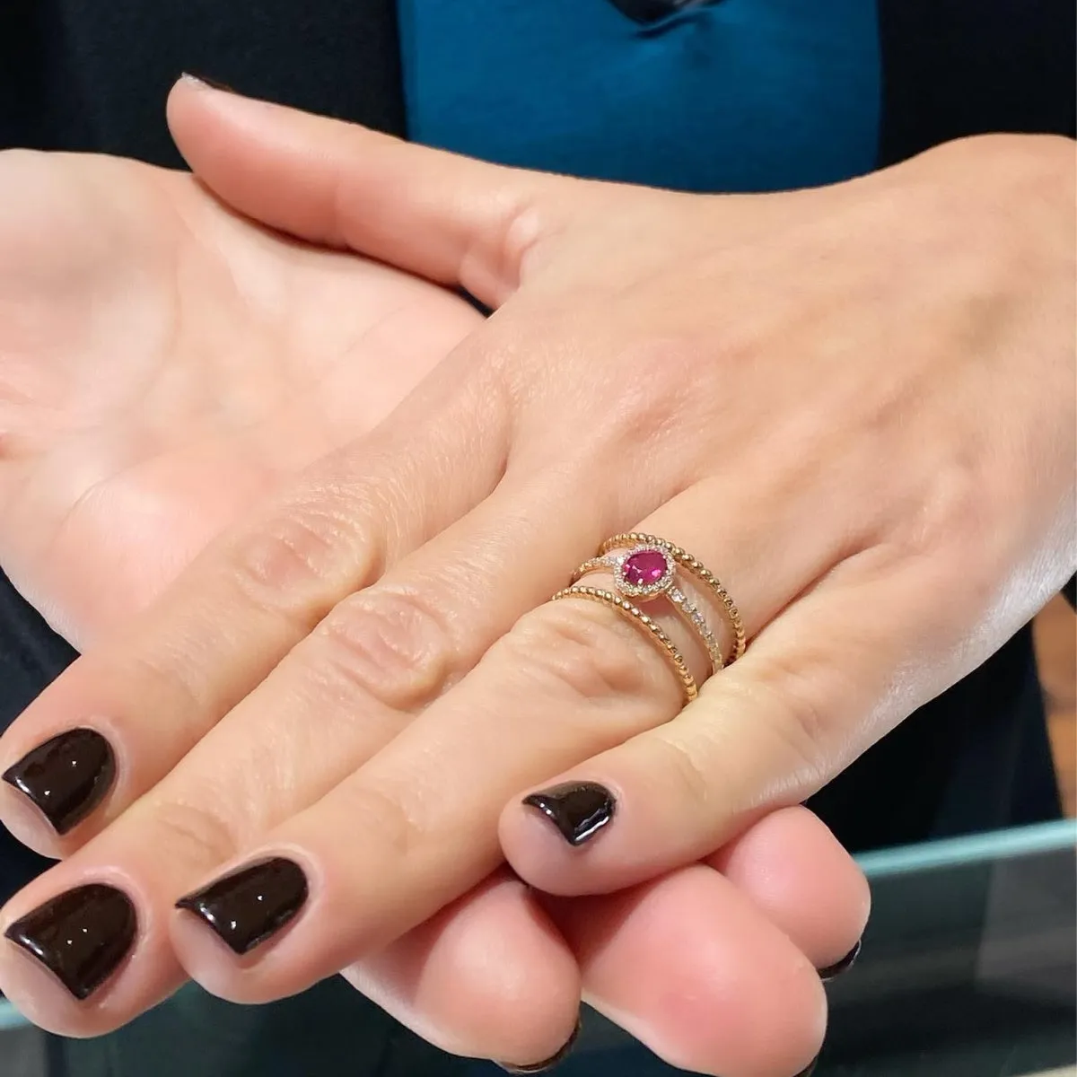 Anello da donna con rubino