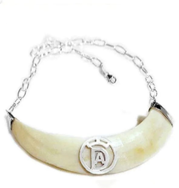 collar navaja de jabalí personalizado con plata