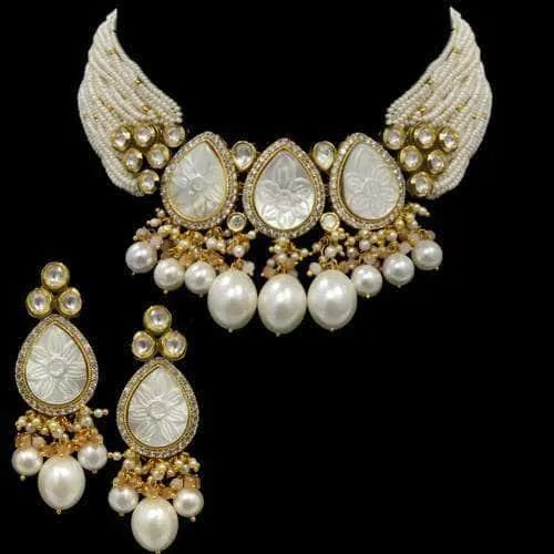 Delicate Carving Stones Choker Set